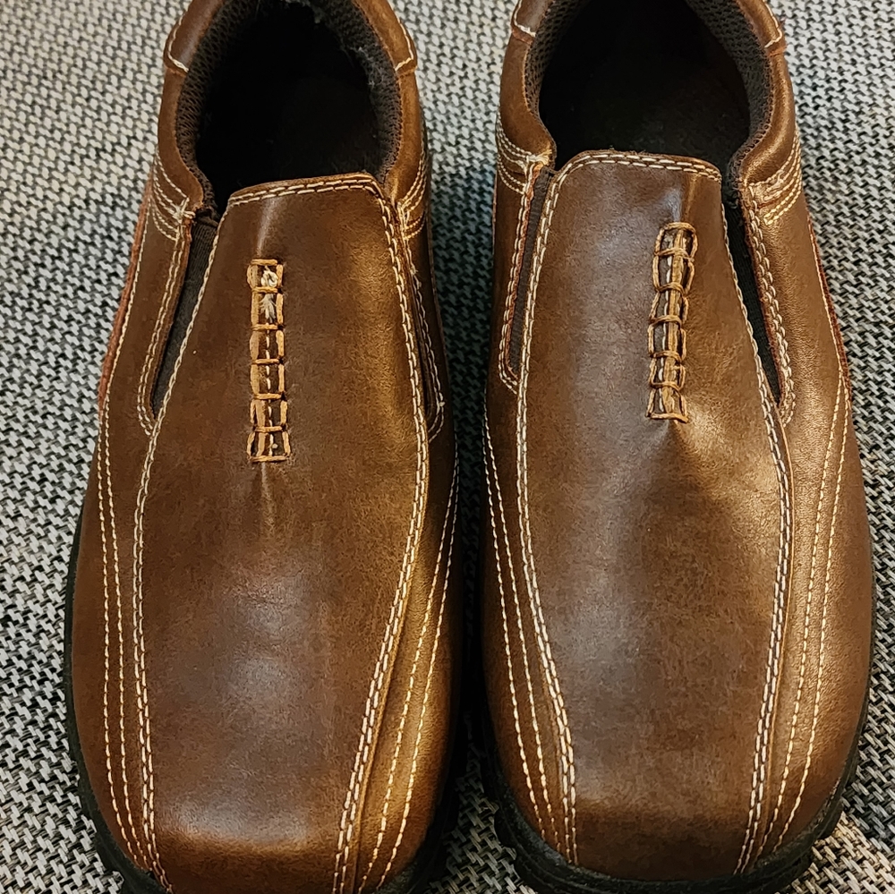 NEW Boys Brown dress shoes, loafers, uniform size 4